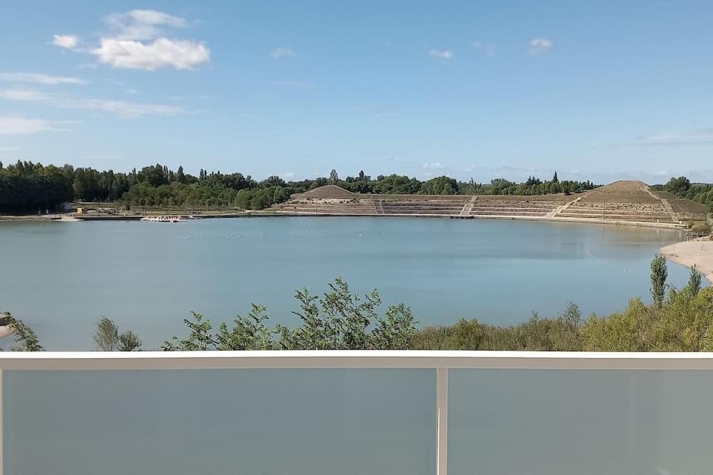 Appartement Climatise Au Coeur De La Provence Lac Et Parcs D'Attractions 10Mn Avignon 몽투 외부 사진