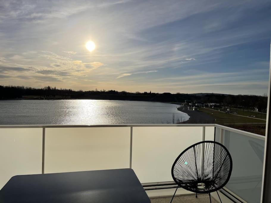 Appartement Climatise Au Coeur De La Provence Lac Et Parcs D'Attractions 10Mn Avignon 몽투 외부 사진